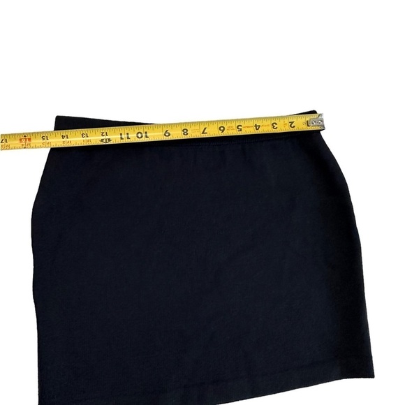 ST. JOHN BASICS Elastic Waist Pencil Black Mini Skirt Size 4 - Picture 13 of 17